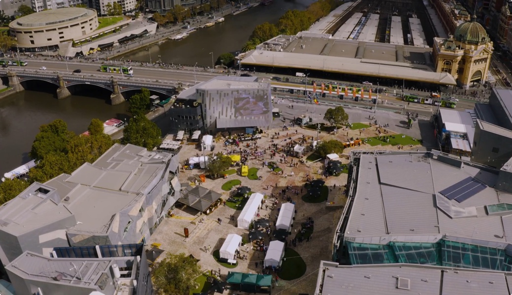 En festival som samler folk rundt mat, drikke og gode opplevelser.