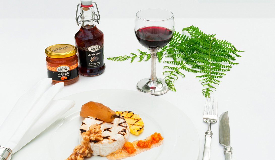 oppdekket bord med produkter fra Romstad Gård 